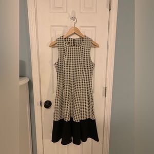Ann Klein black & white houndstooth flare-hem dress, comfortable, soft, classy